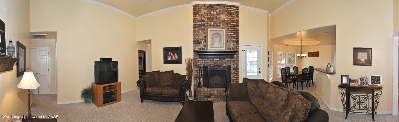 7904 Sheldon Road Amarillo, TX 79119 - Photo 3 of 19 Living Room Panorama