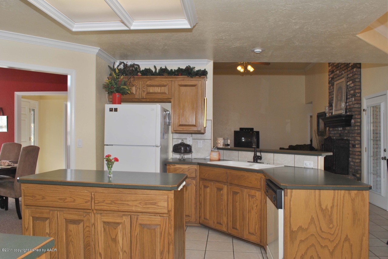 7904 Sheldon Road Amarillo, TX 79119 - Photo 5 of 19 Kitchen