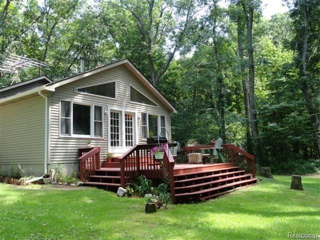 10355 Roberts Road Gregory, MI 48137 - Photo 4 of 18 Summer3.jpg