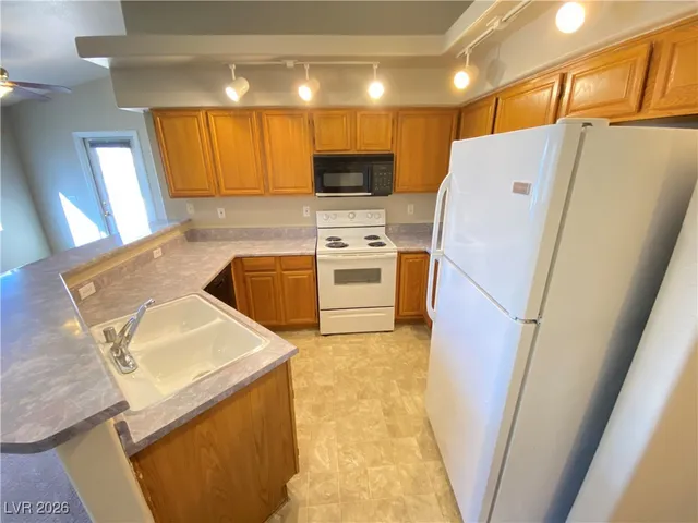 $1,275 | 384 Sunward Drive, Henderson, NV 89014