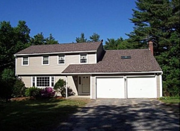 208 Worcester Road Princeton, MA 01541 - Photo 1 of 15 a front view of a house with a yard