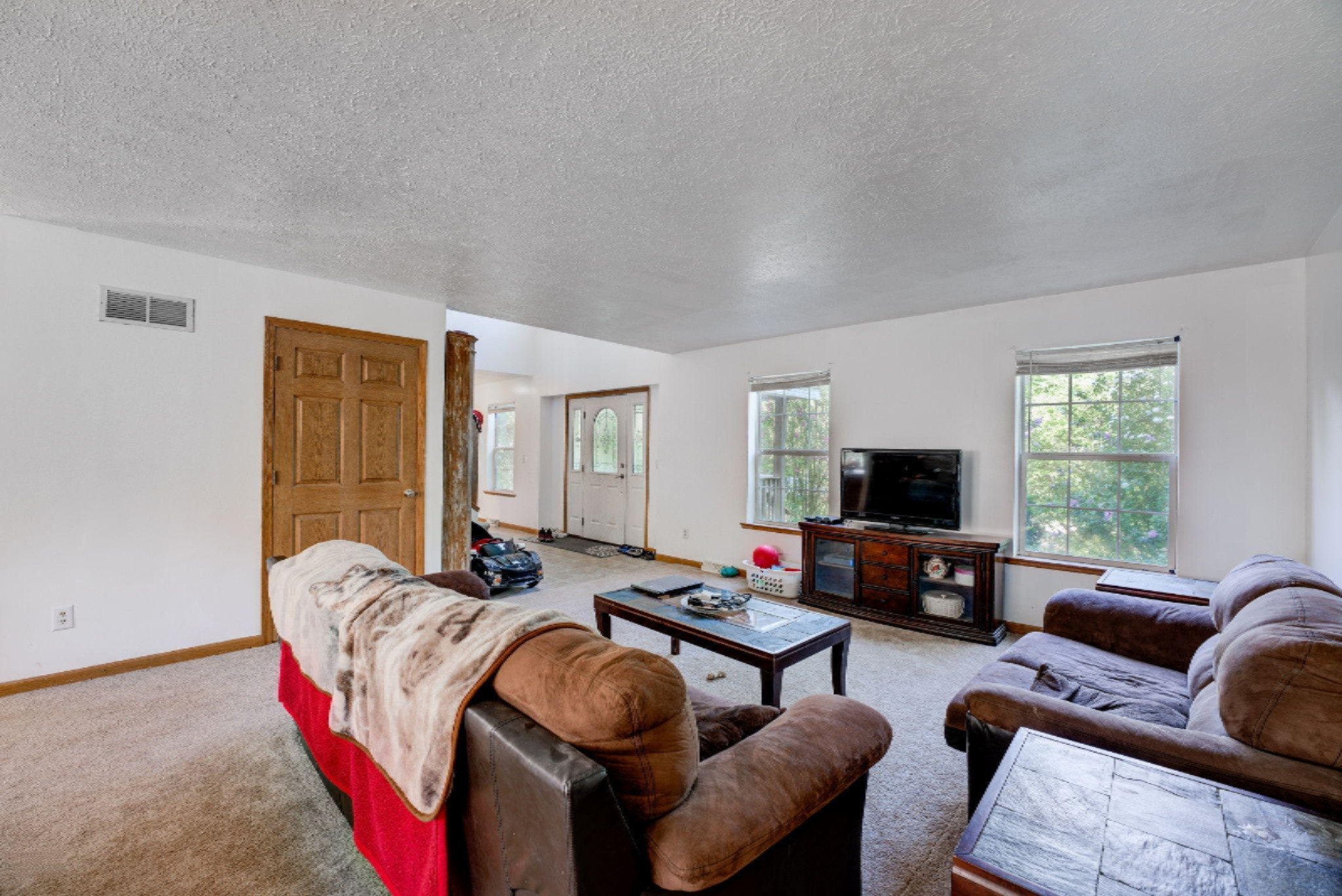 14003 Prairie Road Three Oaks, MI 49128 - Photo 5 of 27 14003+Prairie+Rd+Three+Oaks-3-web-Living