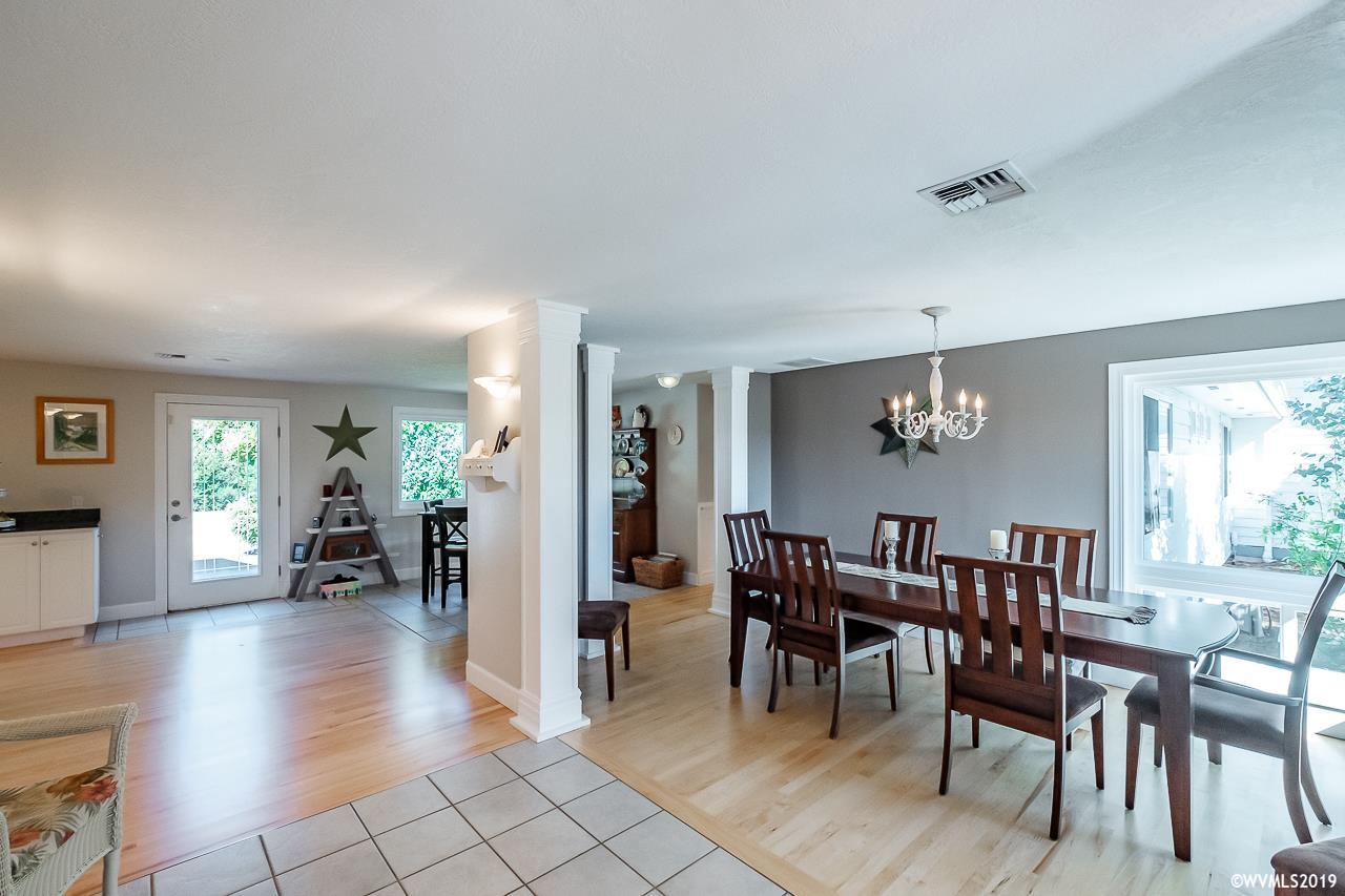 26029 Southwest Inavale Way Corvallis, OR 97333 - Photo 7 of 42 Gallery Image 7