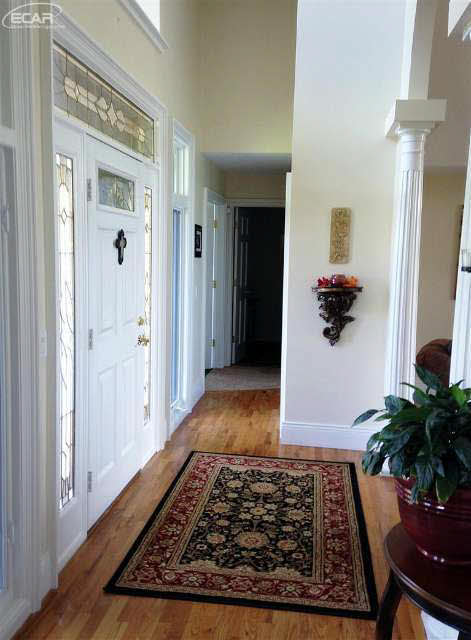 8053 Coldwater Road Flushing, MI 48433 - Photo 7 of 23 20422107-6.JPG