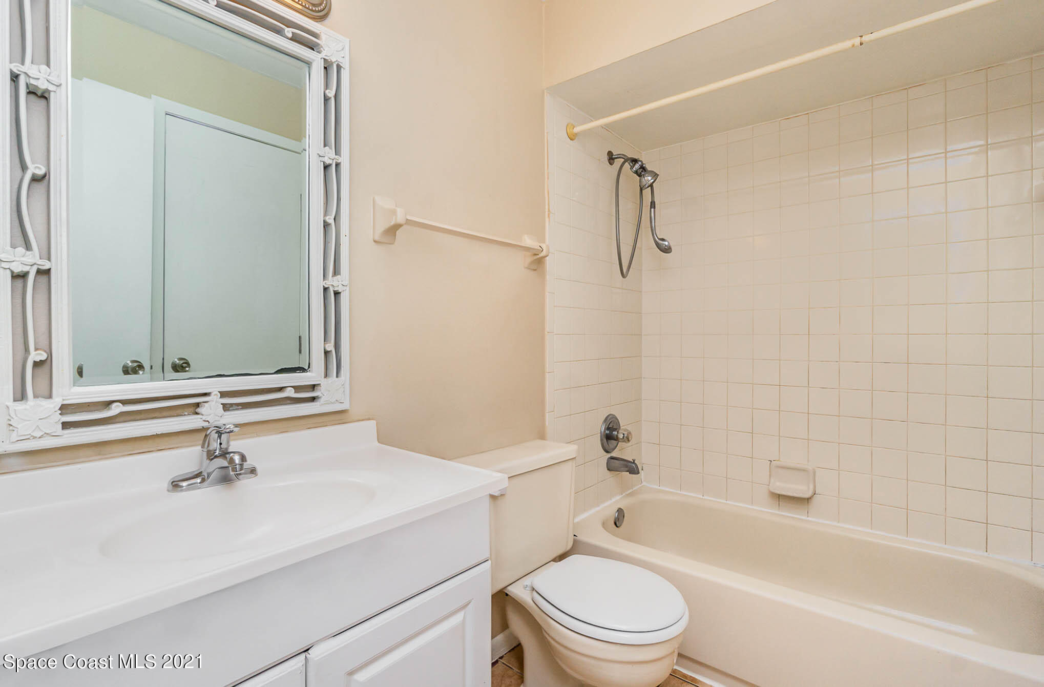 1880 Murrell Road, Unit 27 Rockledge, FL 32955 - Photo 10 of 21 0279B5E6-33B7-4ED3-A7B7-55E9BAD1FEA9