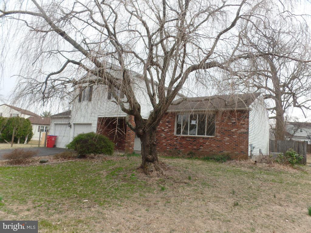1285 Boyd Road Warminster, PA 18974 - Photo 2 of 27 Gallery Image 2