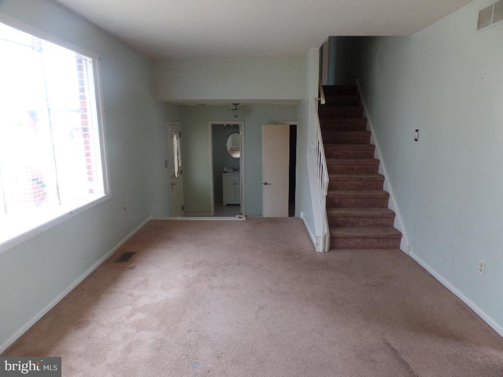 1285 Boyd Road Warminster, PA 18974 - Photo 13 of 27 Gallery Image 13