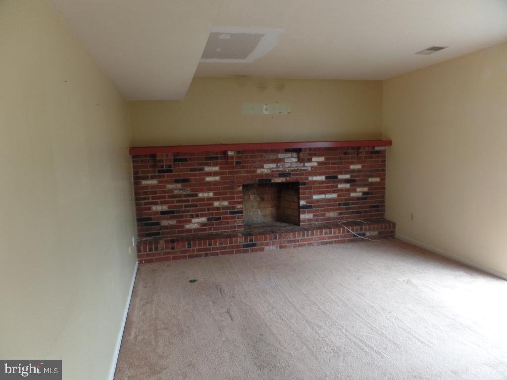 1285 Boyd Road Warminster, PA 18974 - Photo 5 of 27 Gallery Image 5