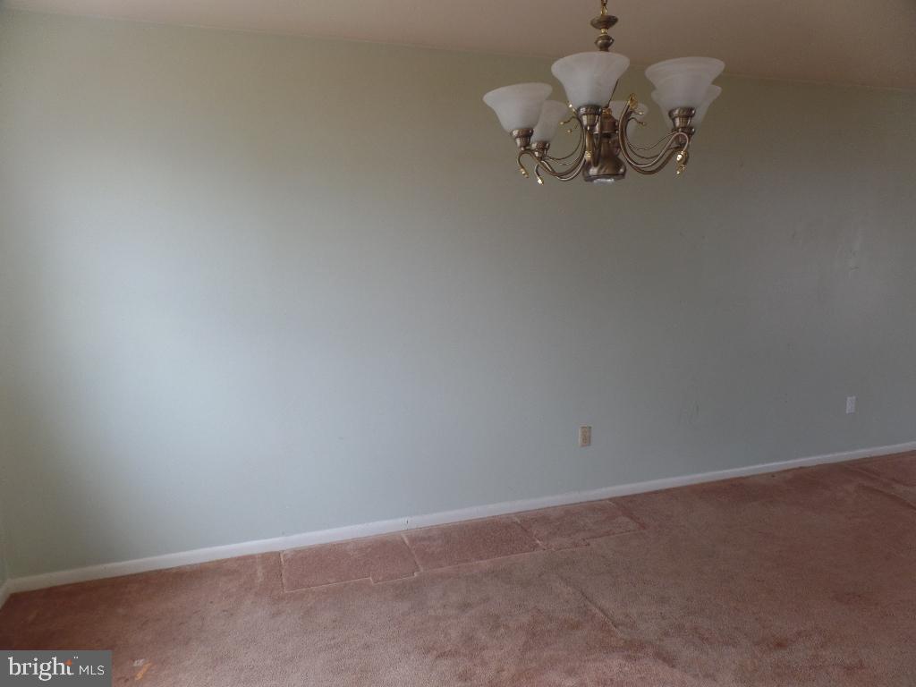 1285 Boyd Road Warminster, PA 18974 - Photo 10 of 27 Gallery Image 10