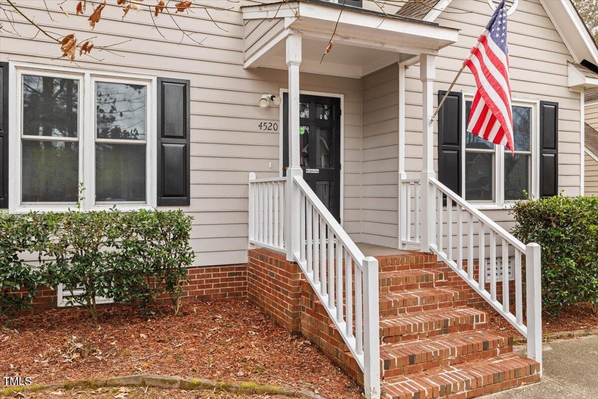4520 Aviemore Crescent Raleigh, NC 27604 - Photo 3 of 33 03-4520 Aviemore Crescent-3