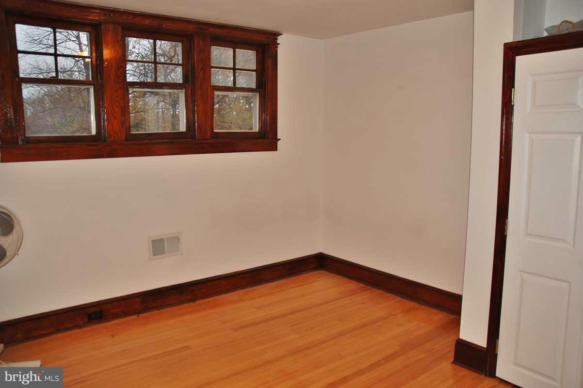 601 Winhall Way Silver Spring, MD 20904 - Photo 15 of 27 Bedroom