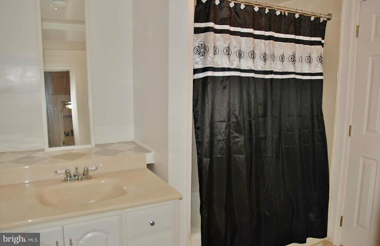 601 Winhall Way Silver Spring, MD 20904 - Photo 16 of 27 Bath
