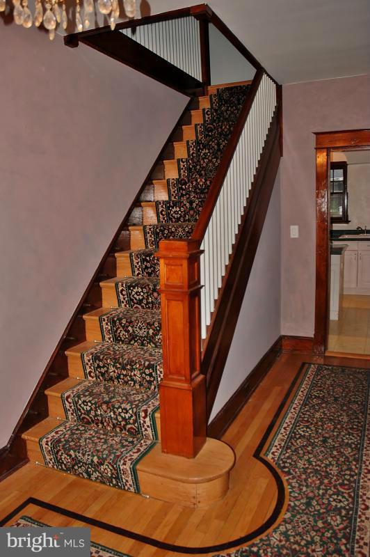 601 Winhall Way Silver Spring, MD 20904 - Photo 3 of 27 Interior (General)