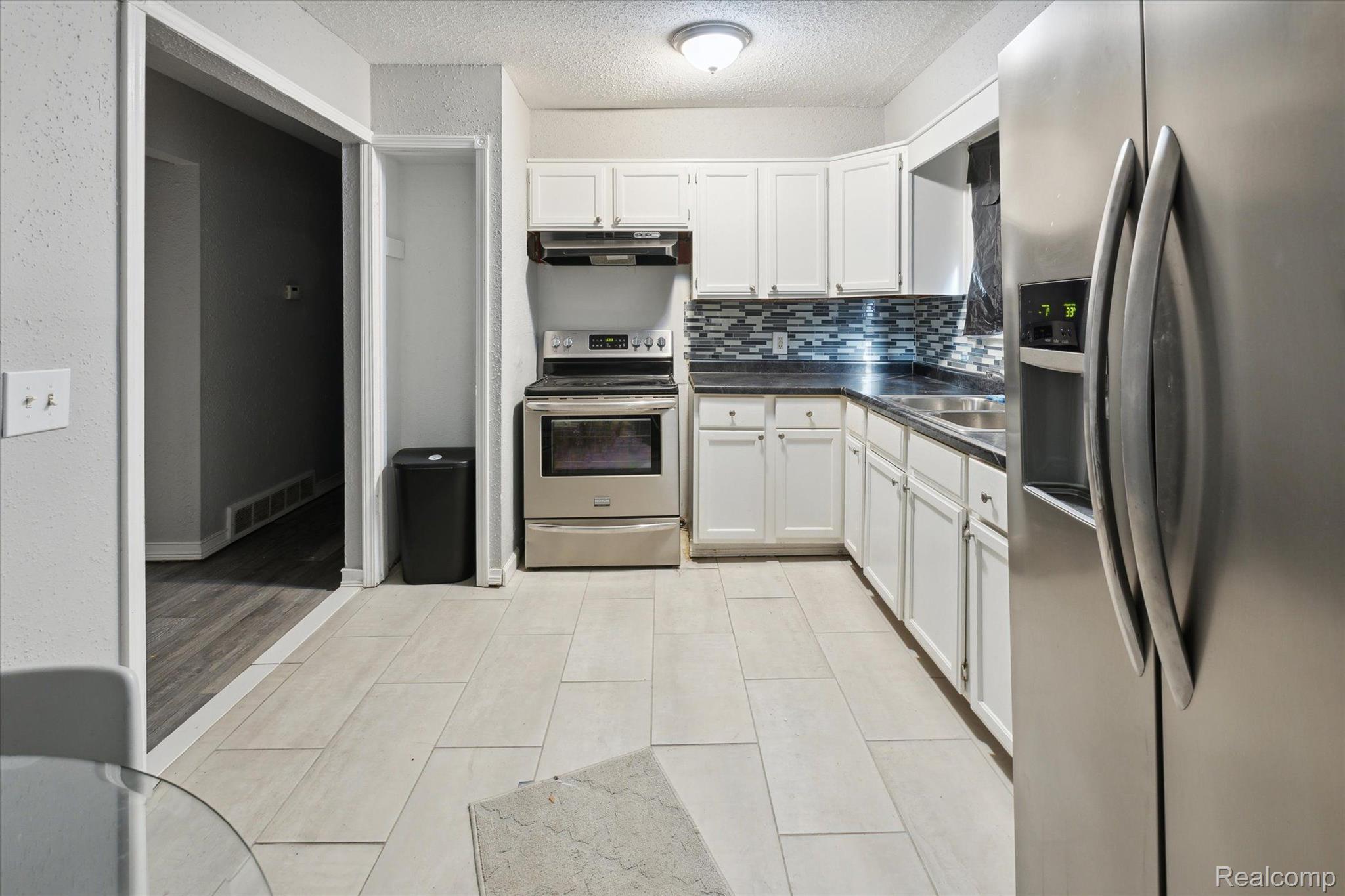 6806 Fleming Road Flint, MI 48504 - Photo 4 of 12 Gallery Image 4