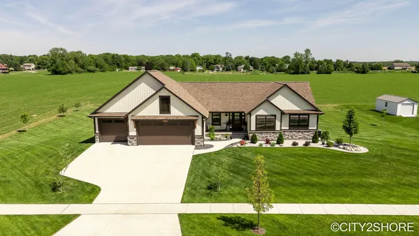 $599,900 | 6181 Molli Drive, Allendale, MI 49401
