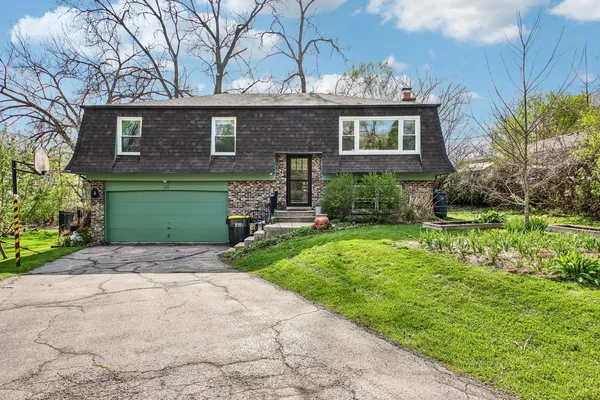 $364,900 | 355 Council Trail, Lake In The Hills, IL 60156