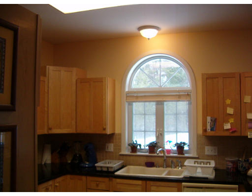 46 Harkness Road Pelham, MA 01002 - Photo 6 of 17