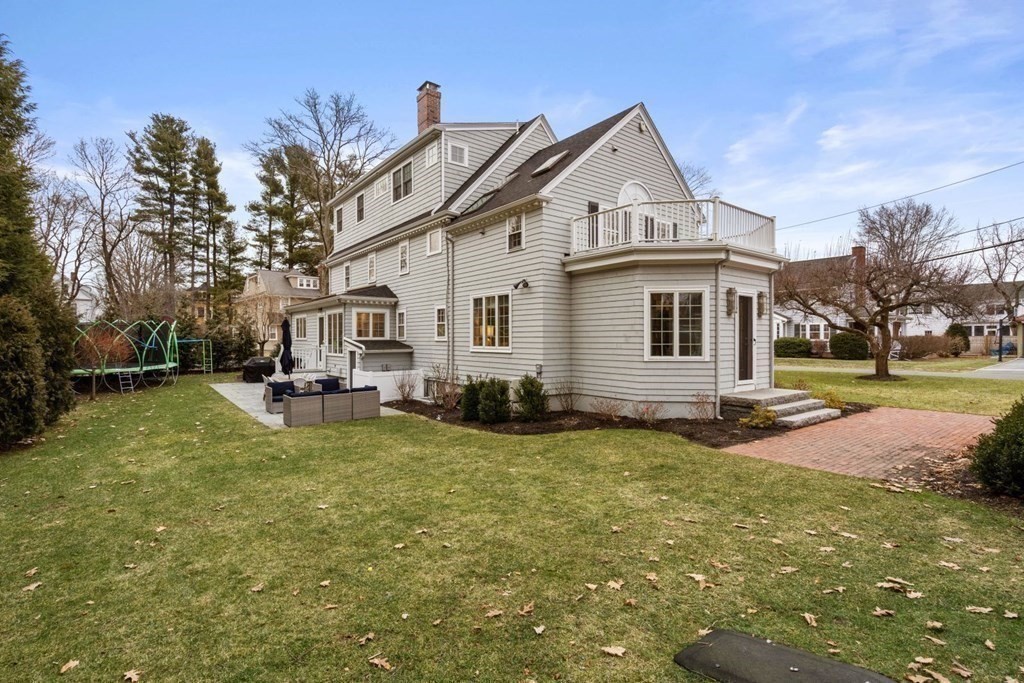 15 Homestead Road Wellesley, MA 02482 - Photo 35 of 35 a view of a yard in front of house