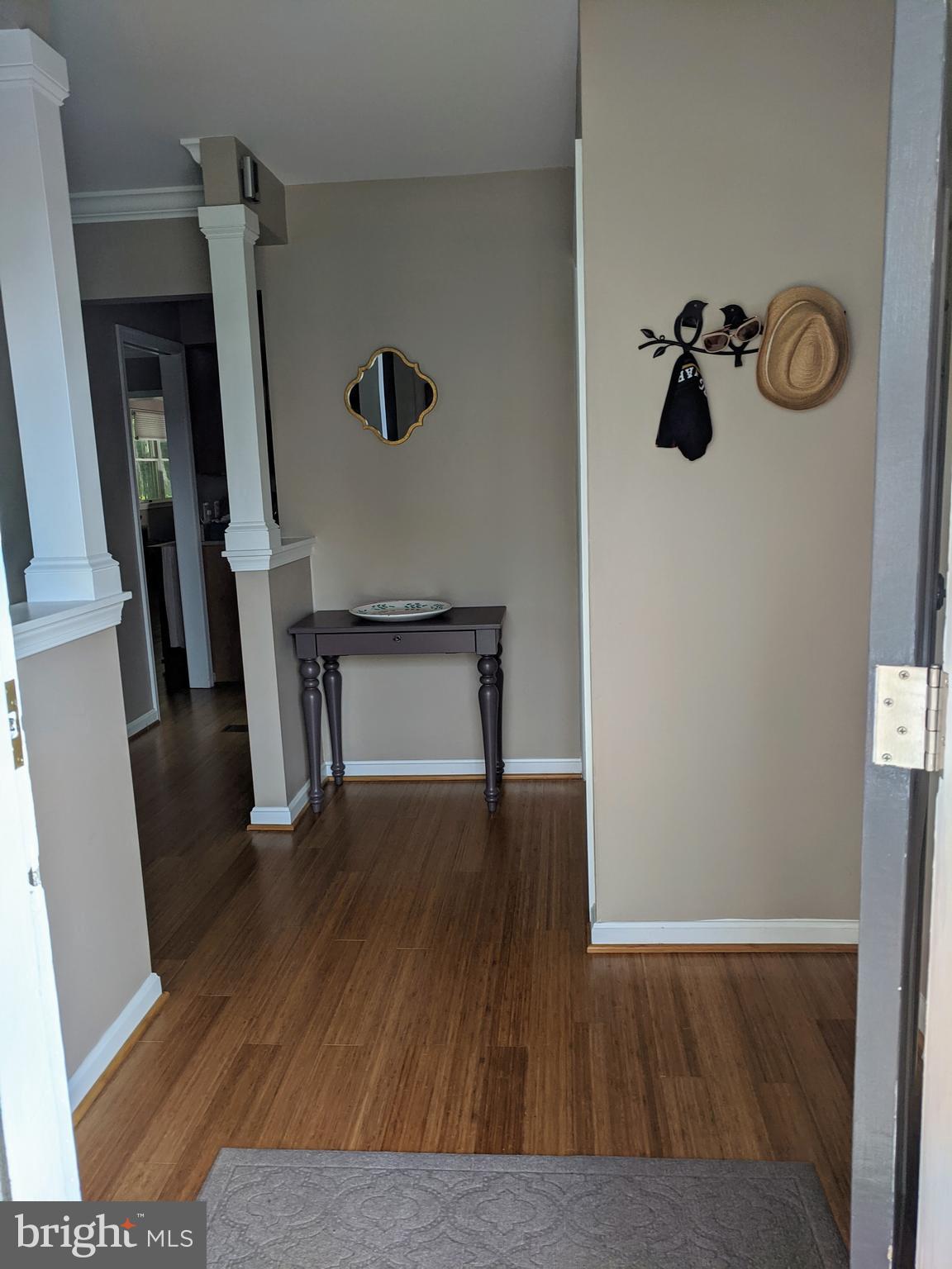 6013 Loretto Street Springfield, VA 22150 - Photo 3 of 15 Entry Foyer