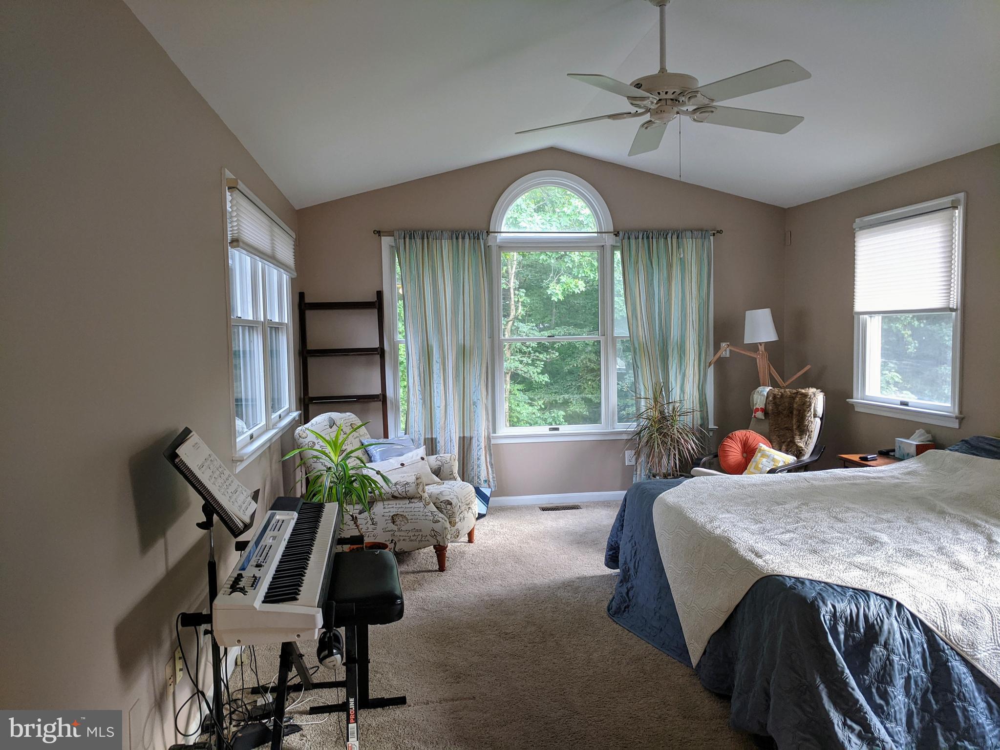 6013 Loretto Street Springfield, VA 22150 - Photo 8 of 15 Master Bedroom