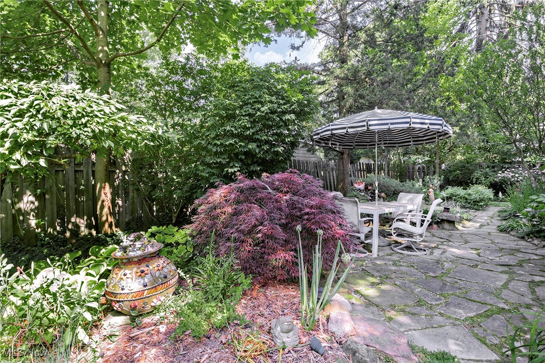 2985 Coleridge Road Cleveland, OH 44118 - Photo 3 of 46 View of yard with outdoor dining area and a patio area
