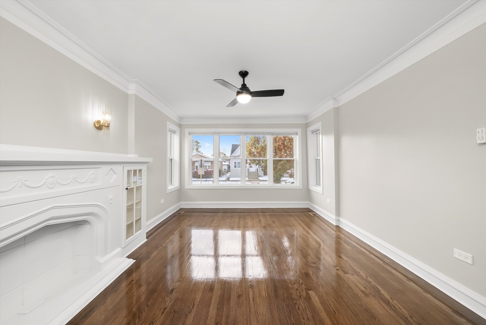 8331 South Morgan Street Chicago, IL 60620 - Photo 15 of 40 wooden floor in an empty room with a window