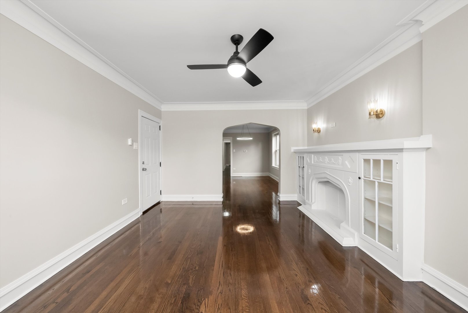 8331 South Morgan Street Chicago, IL 60620 - Photo 17 of 40 a view of empty room with wooden floor