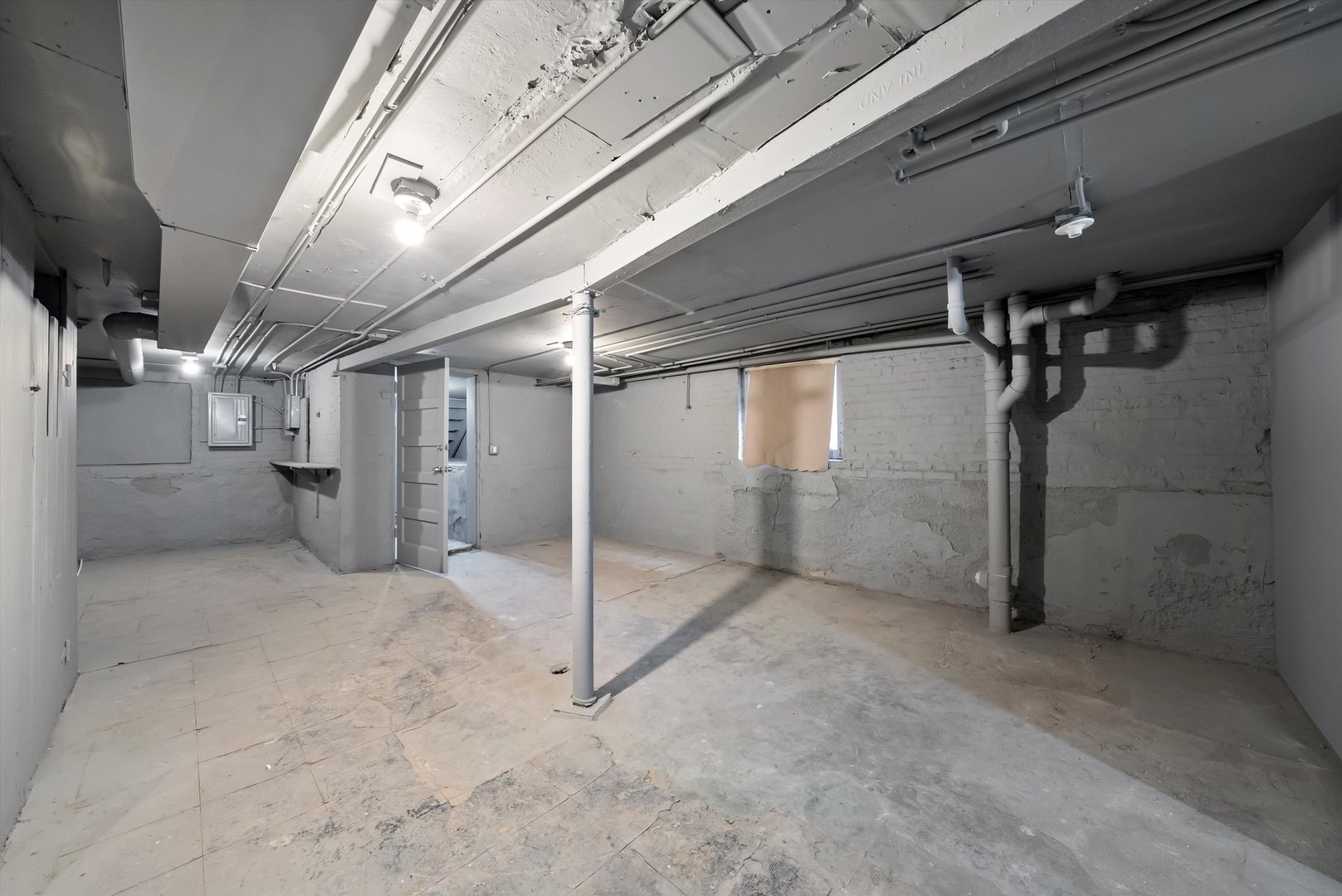 8331 South Morgan Street Chicago, IL 60620 - Photo 31 of 40 a view of an empty room