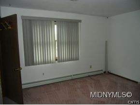 107 Harrogate Road New Hartford, NY 13413 - Photo 4 of 24 Gallery Image 4