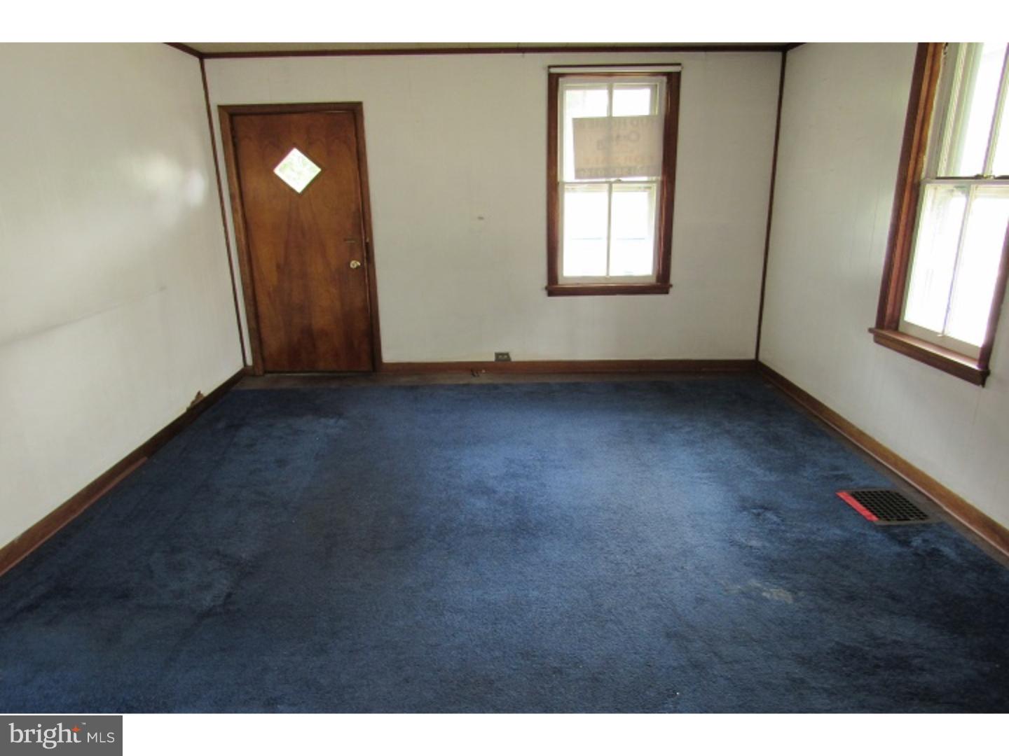 334 Blue Bell Road Williamstown, NJ 08094 - Photo 4 of 18