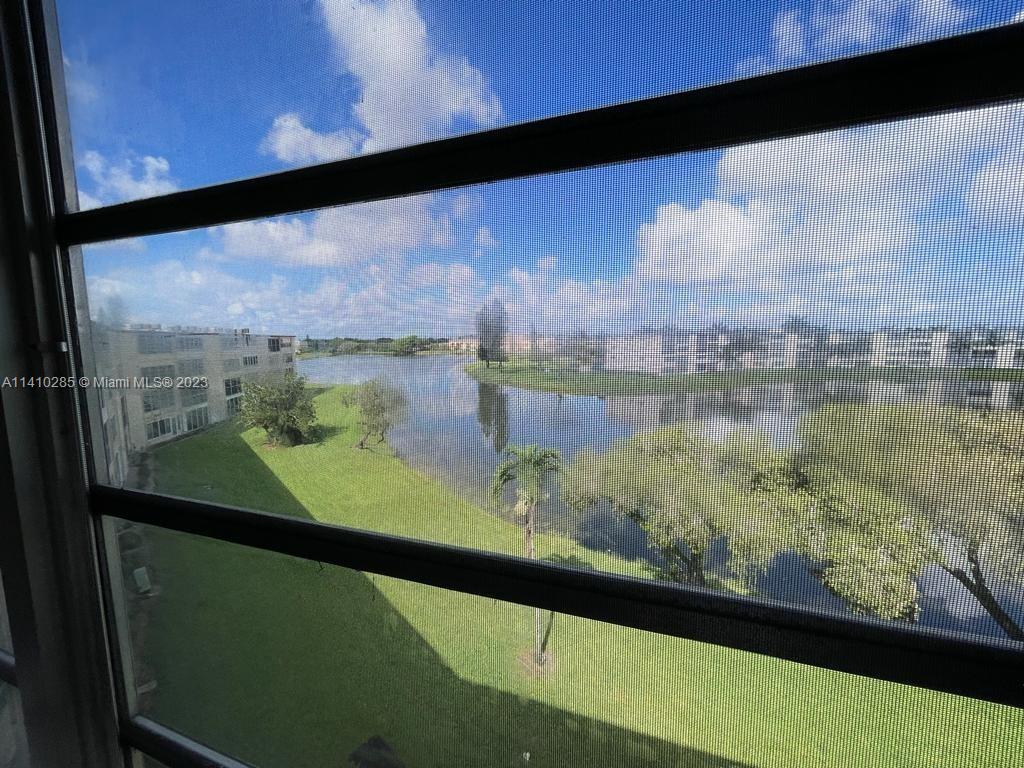 4026 Wolverton East, Unit B Boca Raton, FL 33434 - Photo 13 of 19 Gallery Image 13