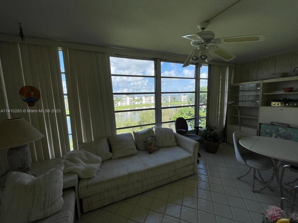 4026 Wolverton East, Unit B Boca Raton, FL 33434 - Photo 17 of 19 Gallery Image 17