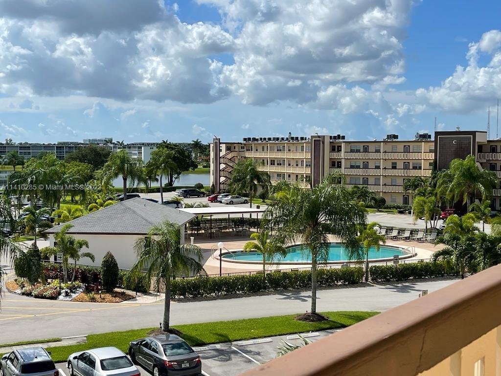 4026 Wolverton East, Unit B Boca Raton, FL 33434 - Photo 10 of 19 Gallery Image 10