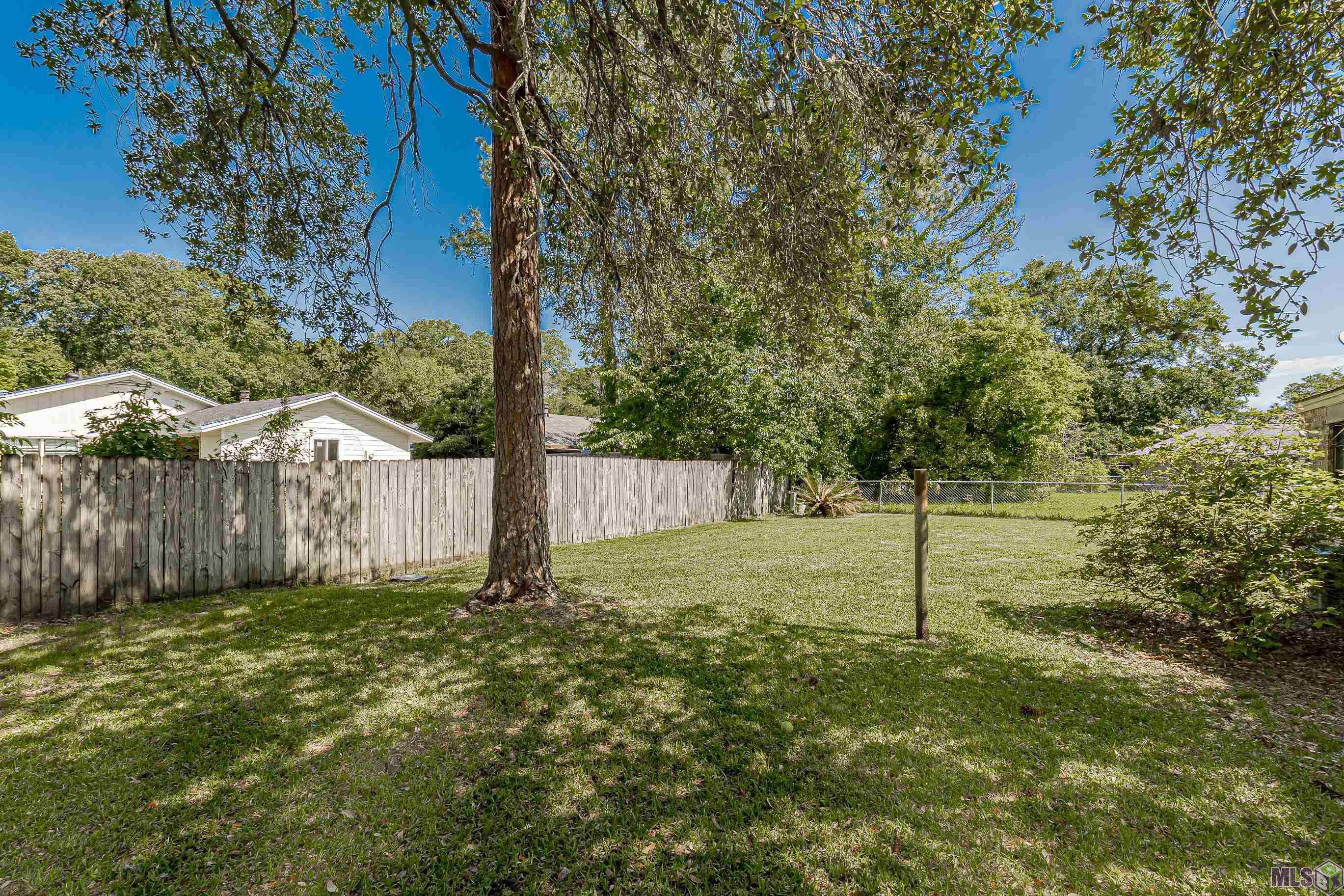 1127 Brookhollow Drive Baton Rouge, LA 70810 - Photo 22 of 24