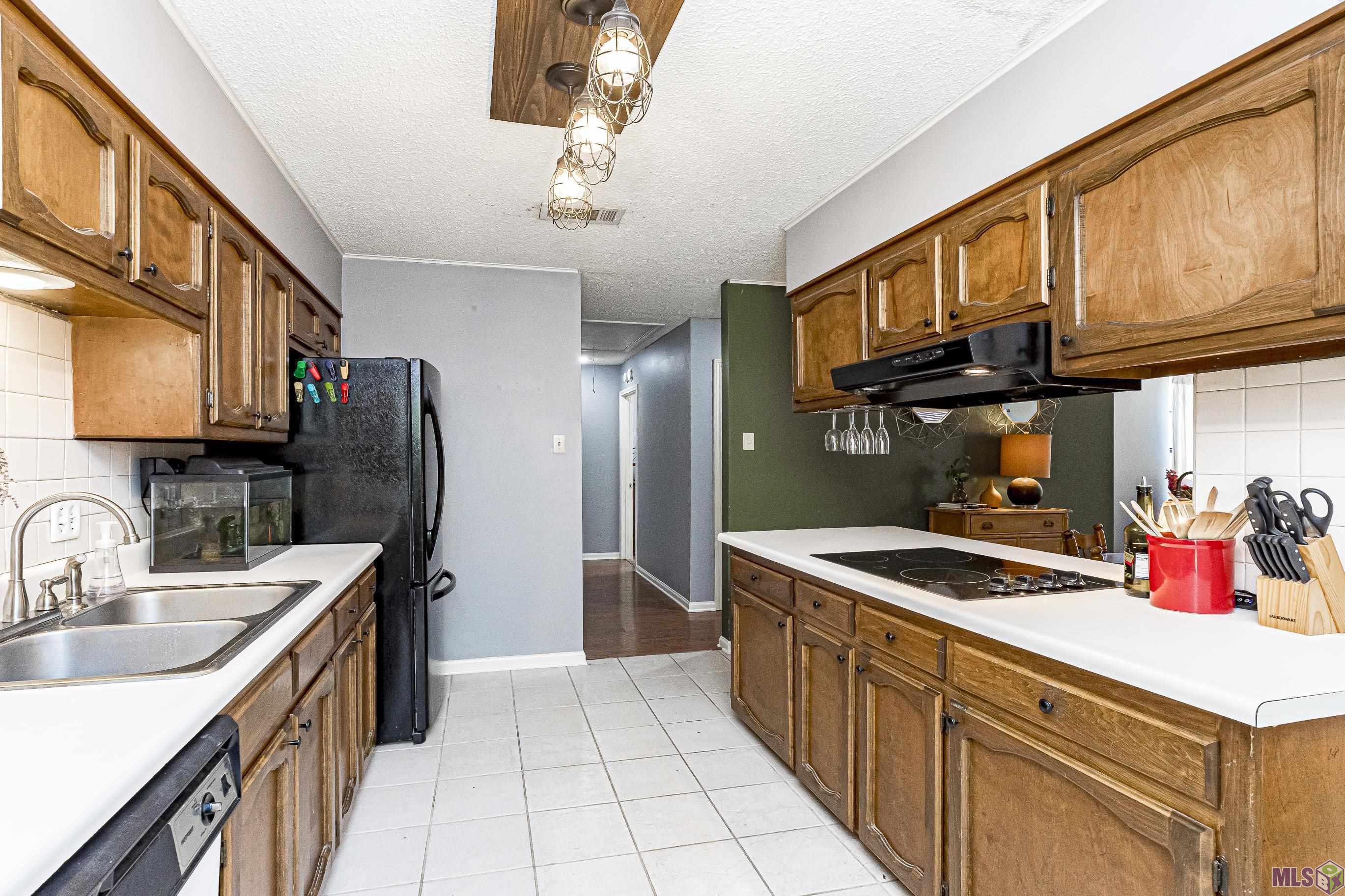 1127 Brookhollow Drive Baton Rouge, LA 70810 - Photo 5 of 24