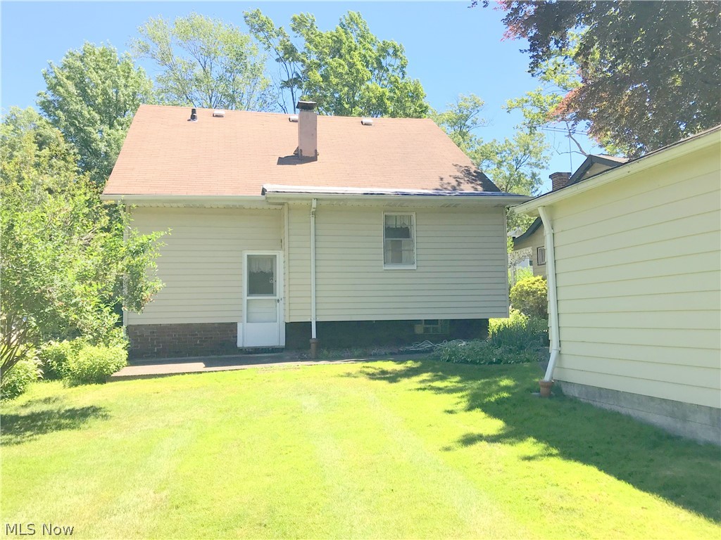 888 Montford Road Cleveland, OH 44121 - Photo 29 of 31