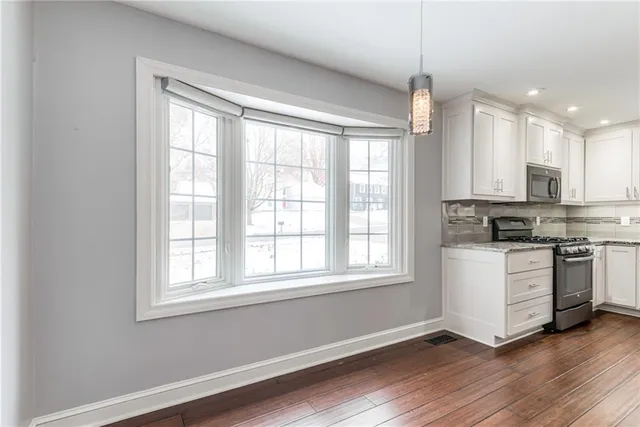 $385,000 | 7812 Caenen Street, Lenexa, KS 66216