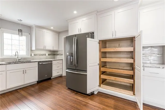 $385,000 | 7812 Caenen Street, Lenexa, KS 66216