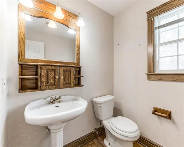 $385,000 | 7812 Caenen Street, Lenexa, KS 66216