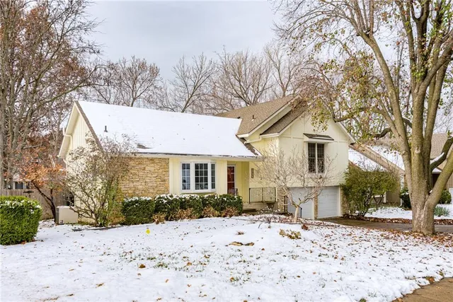 $385,000 | 7812 Caenen Street, Lenexa, KS 66216
