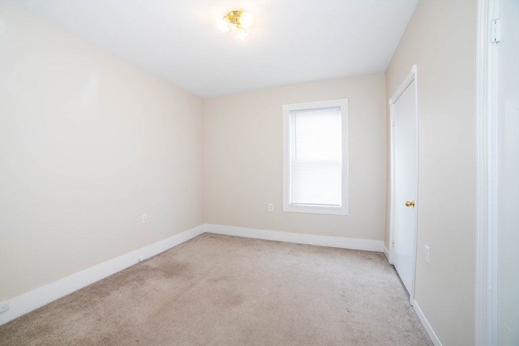 18 Gage Street, Unit 1 Worcester, MA 01605 - Photo 11 of 16