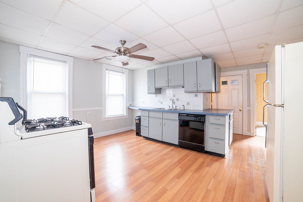 18 Gage Street, Unit 1 Worcester, MA 01605 - Photo 4 of 16