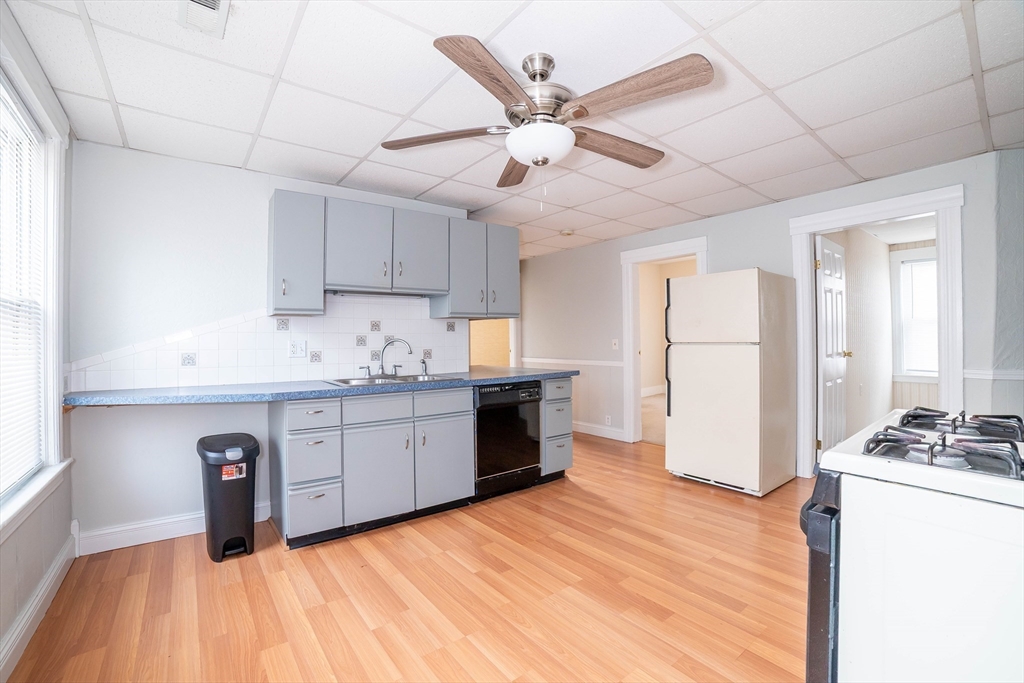 18 Gage Street, Unit 1 Worcester, MA 01605 - Photo 5 of 16