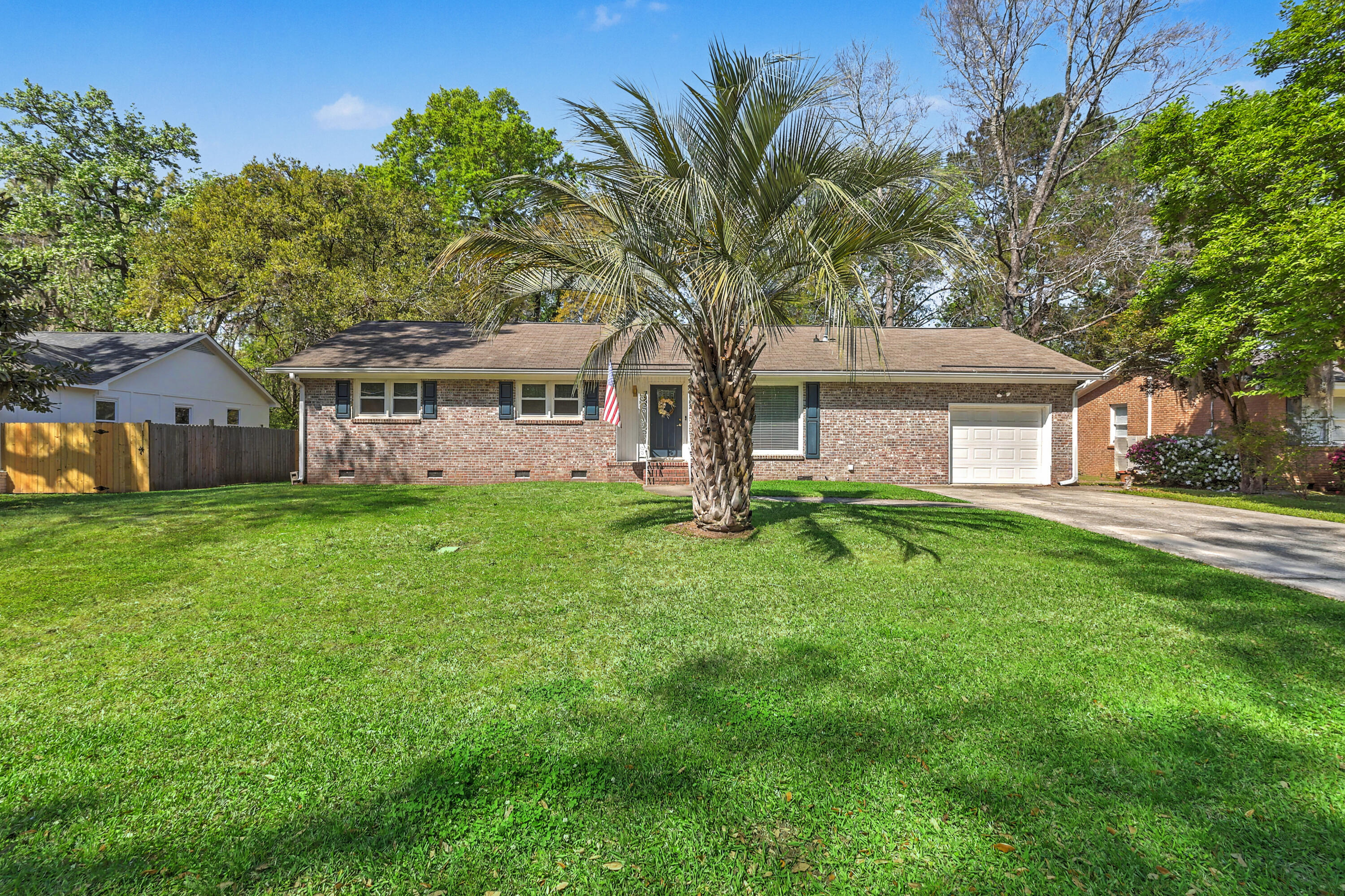 737 Canary Drive Charleston, SC 29414 - Photo 1 of 47 ZYN_2497_498_499_500_501_502_503