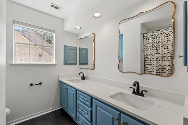 $619,000 | 31 Treescape Circle, The Woodlands, TX 77381