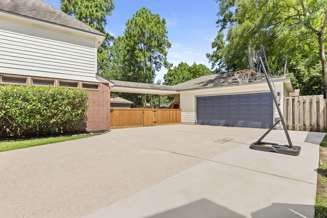 $619,000 | 31 Treescape Circle, The Woodlands, TX 77381