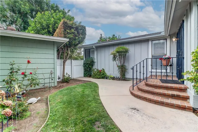 $439,700 | 2509 View Lake, Santa Ana, CA 92705