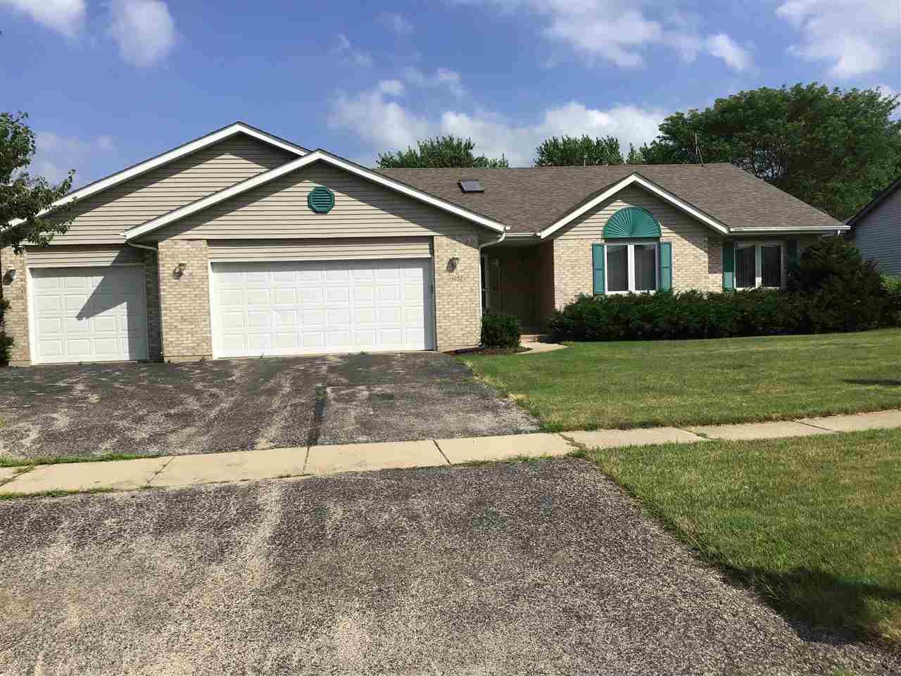 1052 Ingram Road Rockford, IL 61108 - Photo 1 of 15 Gallery Image 1