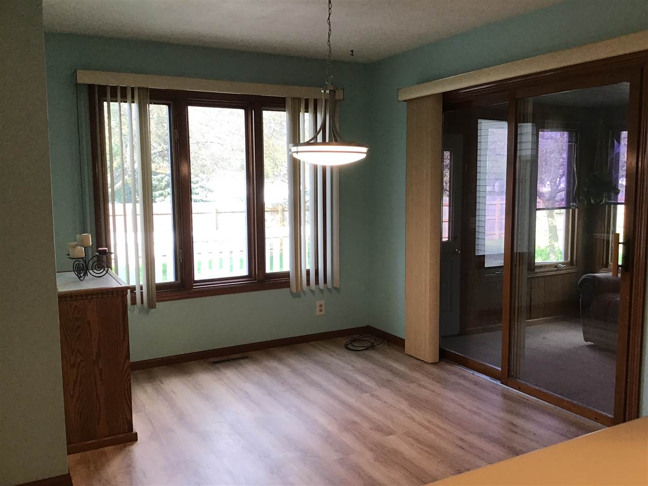 1052 Ingram Road Rockford, IL 61108 - Photo 10 of 15 Gallery Image 10