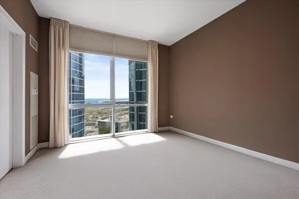 $1,050,000 | 1201 South Prairie Avenue, Unit 1703, Chicago, IL 60605